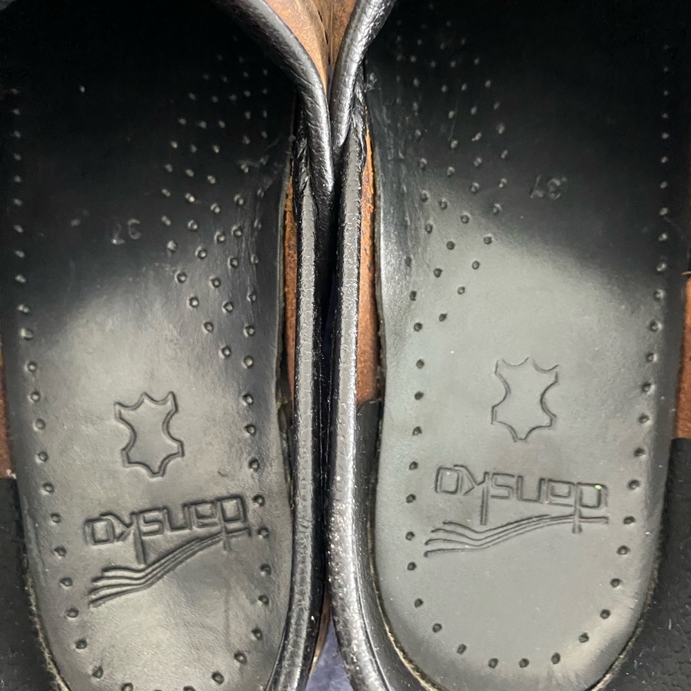 Like new Professional cabrio clogs by Dansko sz 37 great condition! (6.5-7us) - Picture 4 of 4